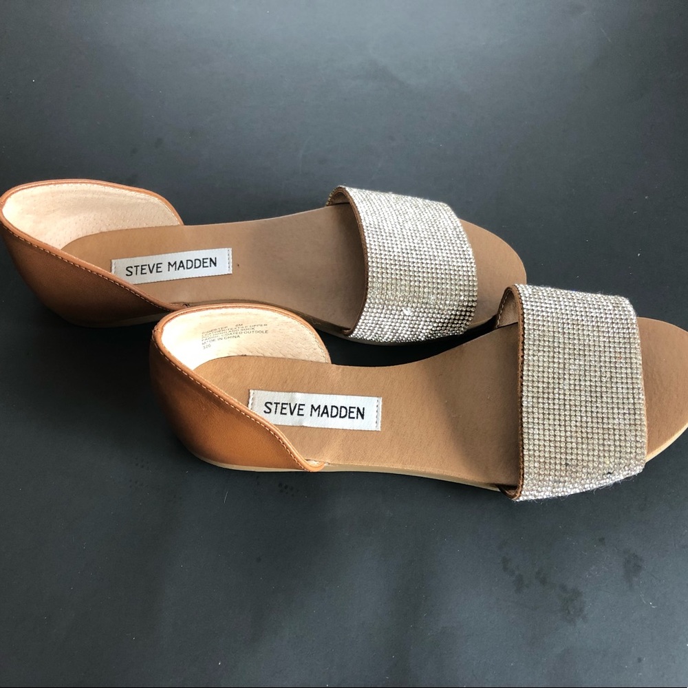 Steve Madden Sidestep Sandal - Rhinestone Encrusted Sandals. Size 6.
